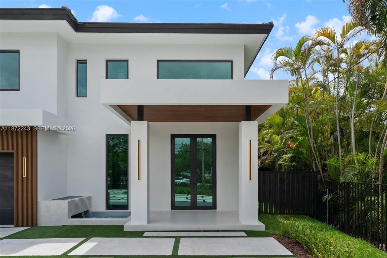 https://bt-photos.global.ssl.fastly.net/miami/1280_boomver_3_A11872243-2.jpg