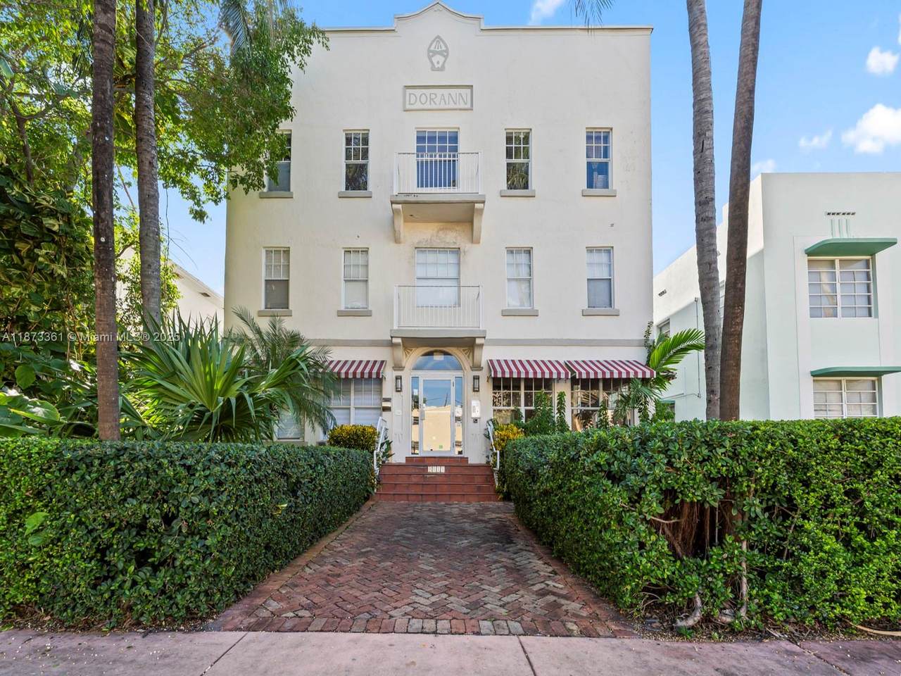 1244 Pennsylvania Ave - Photo 1