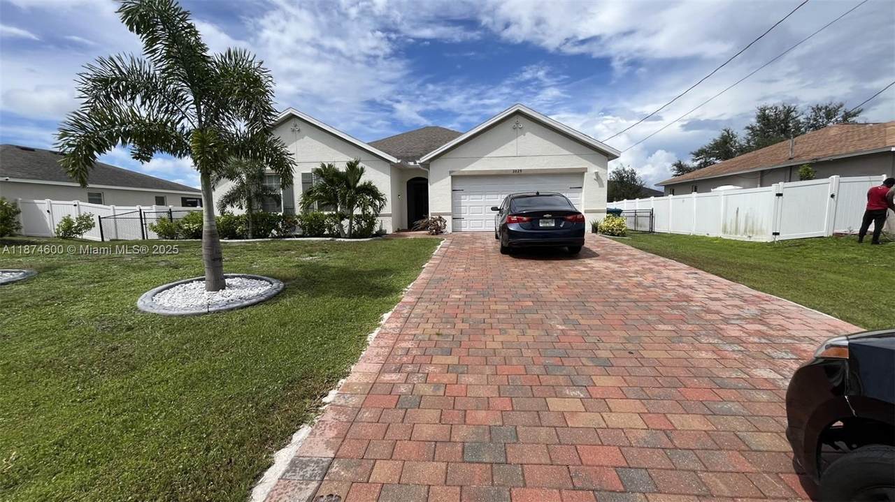 2829 7 TERRACE - Photo 1