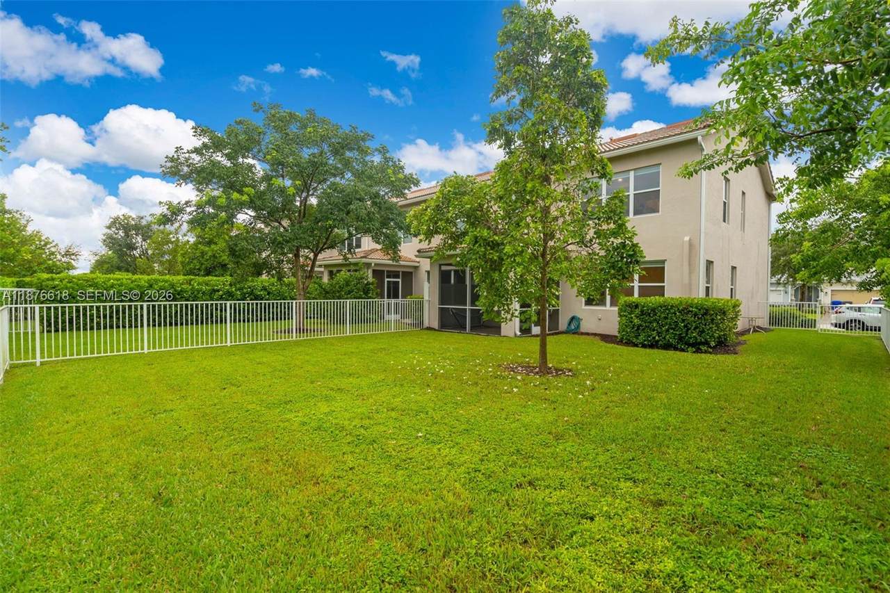 4754 Eucalyptus Dr - Photo 1