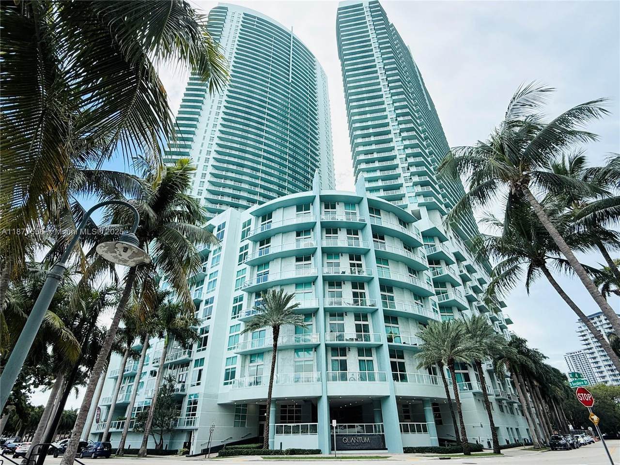 1900 Bayshore Dr - Photo 1