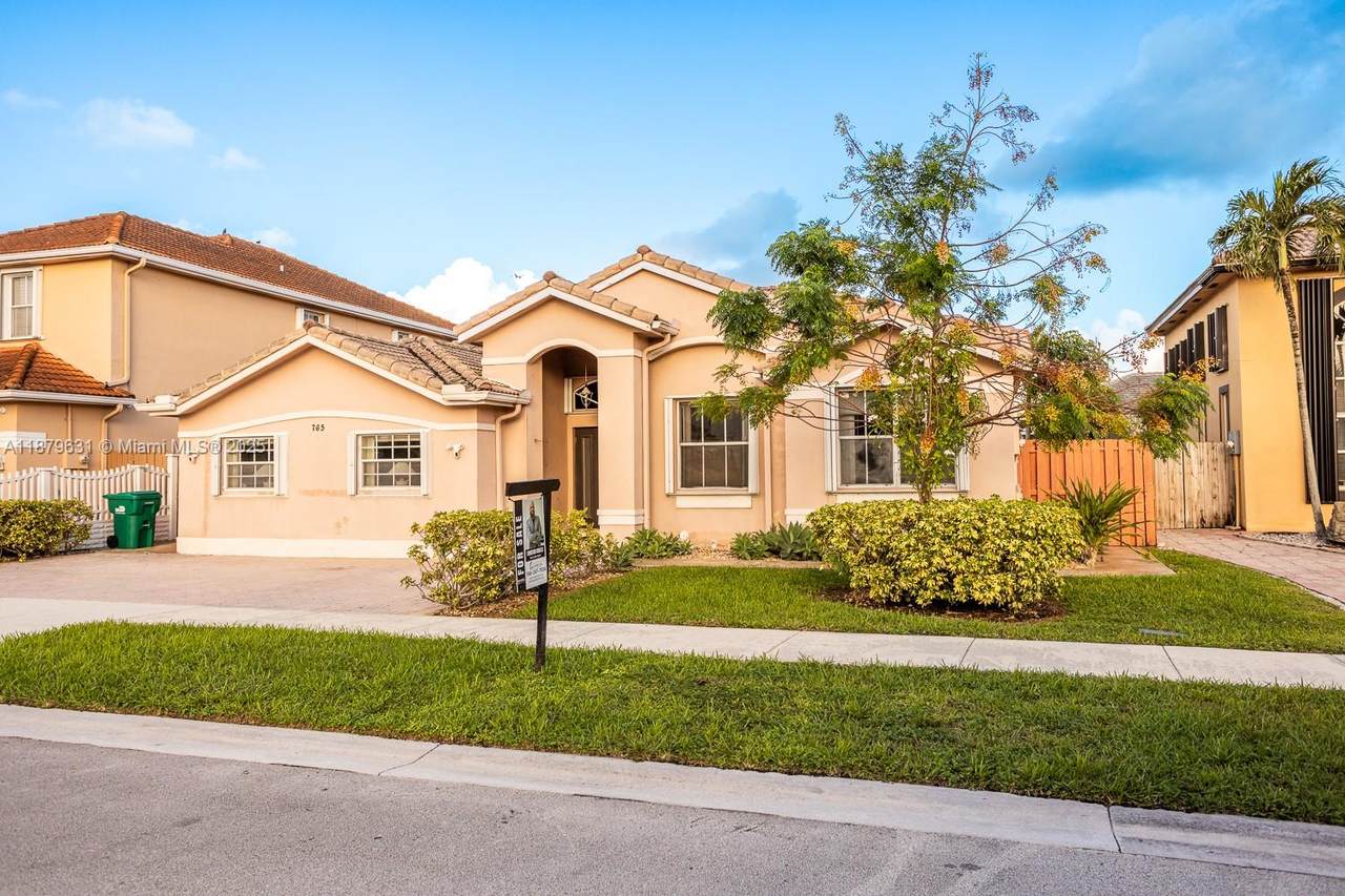 765 129th Pl - Photo 1