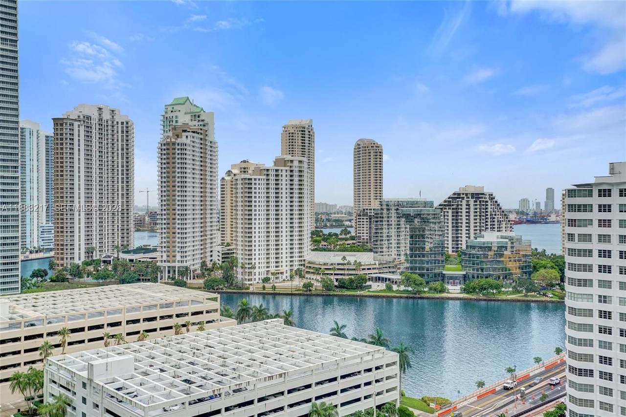 950 Brickell Bay Dr - Photo 1