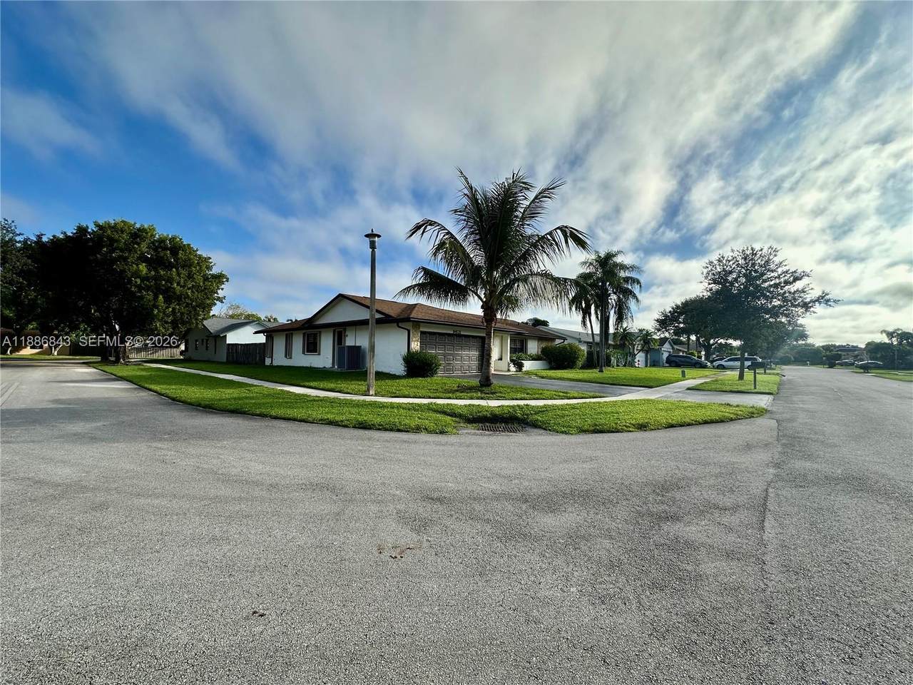https://bt-photos.global.ssl.fastly.net/miami/1280_boomver_3_A11886843-2.jpg