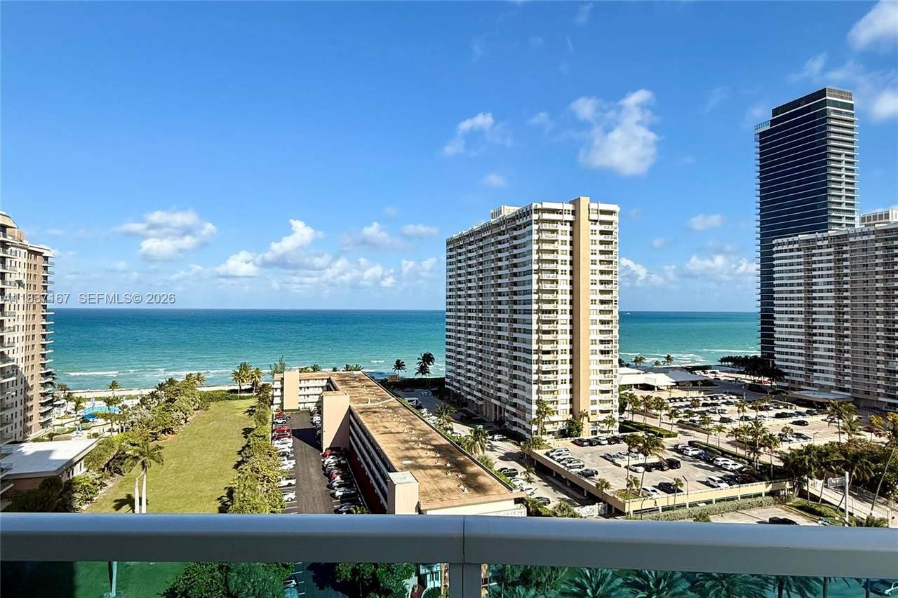 1945 Ocean Dr - Photo 1
