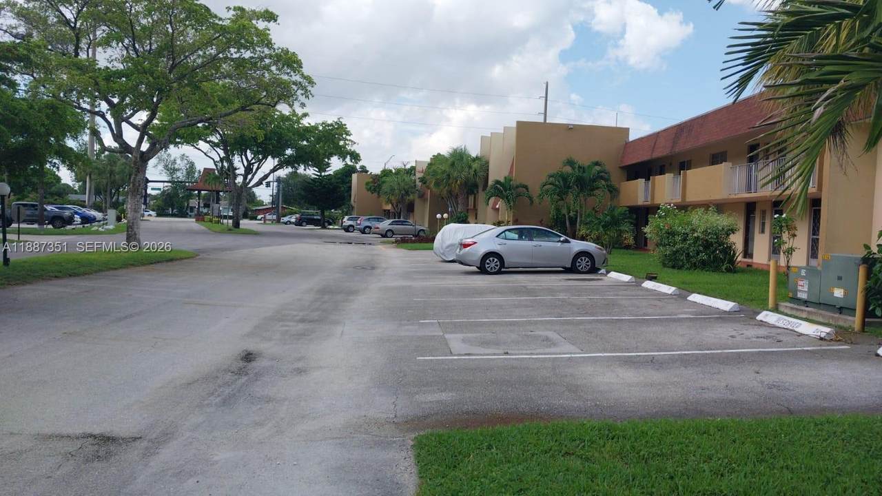 https://bt-photos.global.ssl.fastly.net/miami/1280_boomver_3_A11887351-2.jpg