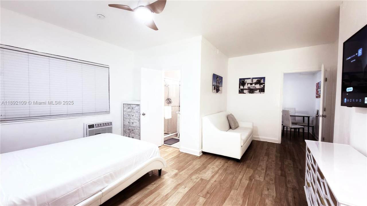 545 Michigan Ave - Photo 1