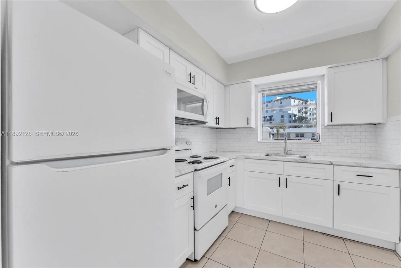 7330 82nd St - Photo 1