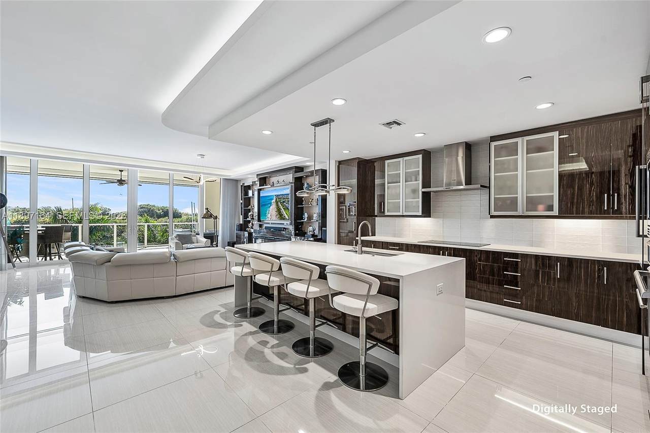 2720 Donald Ross Rd - Photo 1