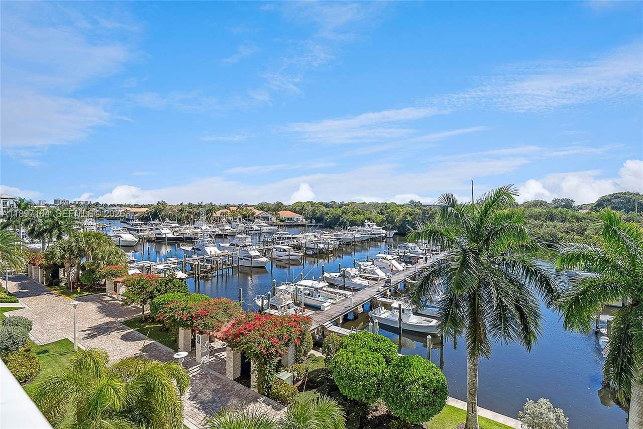 https://bt-photos.global.ssl.fastly.net/miami/1280_boomver_3_A11897164-2.jpg