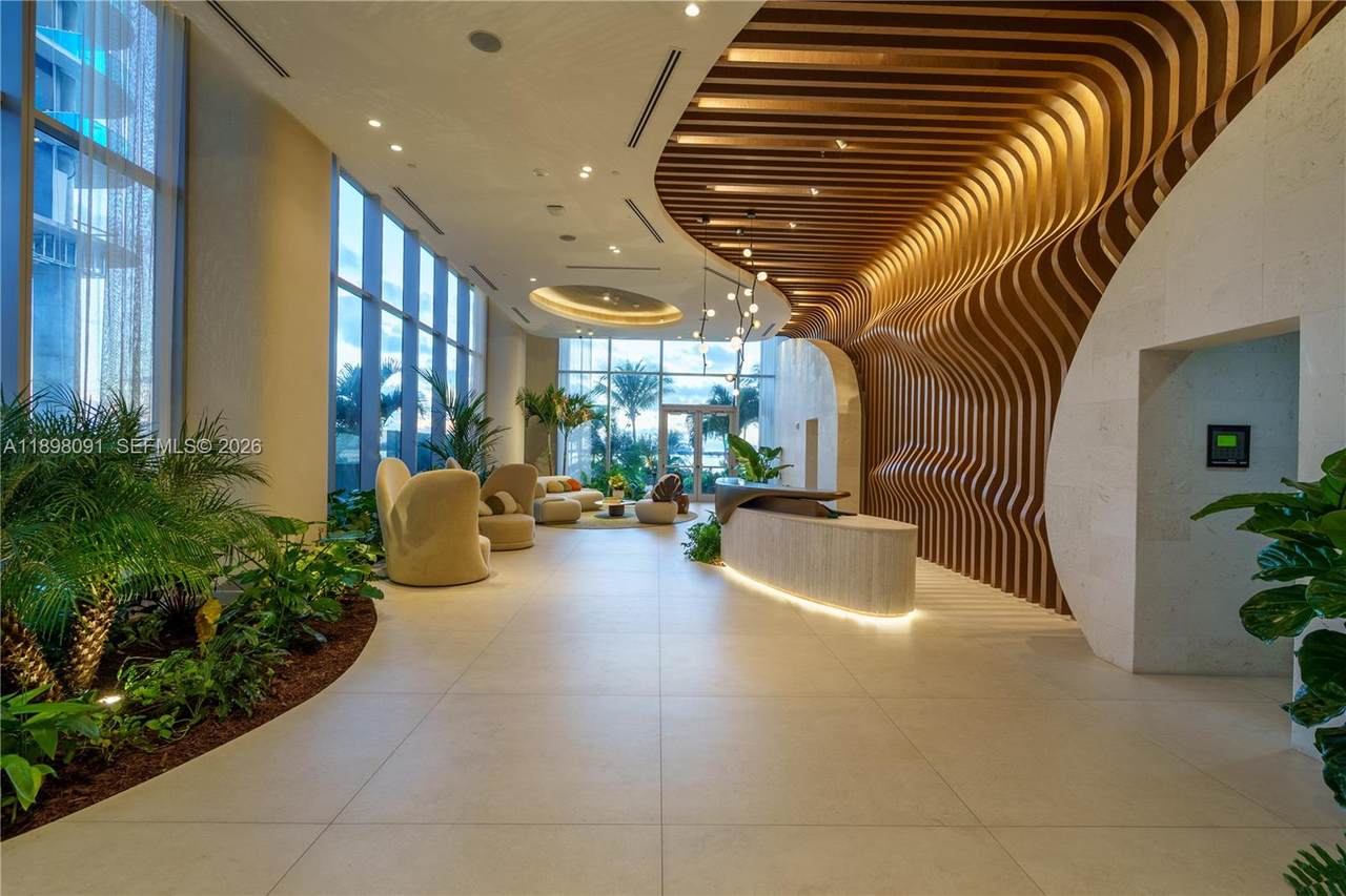 https://bt-photos.global.ssl.fastly.net/miami/1280_boomver_3_A11898091-2.jpg