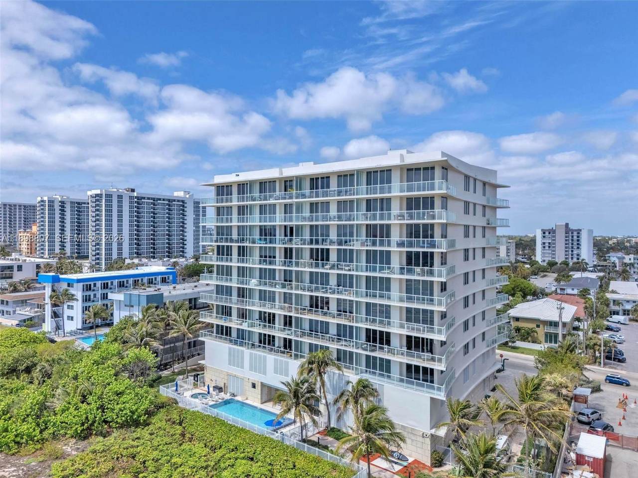 704 Ocean Blvd - Photo 1