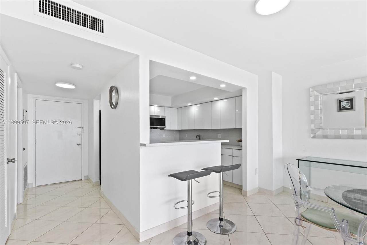 18021 Biscayne Blvd - Photo 1