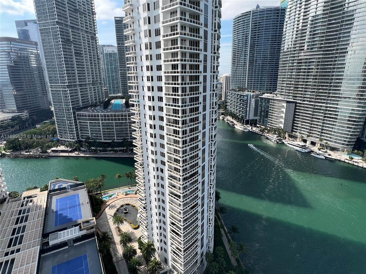 https://bt-photos.global.ssl.fastly.net/miami/1280_boomver_3_A11899523-2.jpg