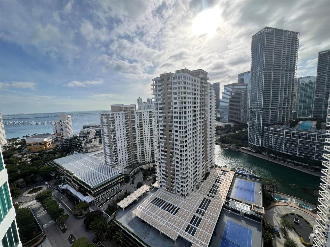 https://bt-photos.global.ssl.fastly.net/miami/1280_boomver_3_A11899523-2.jpg