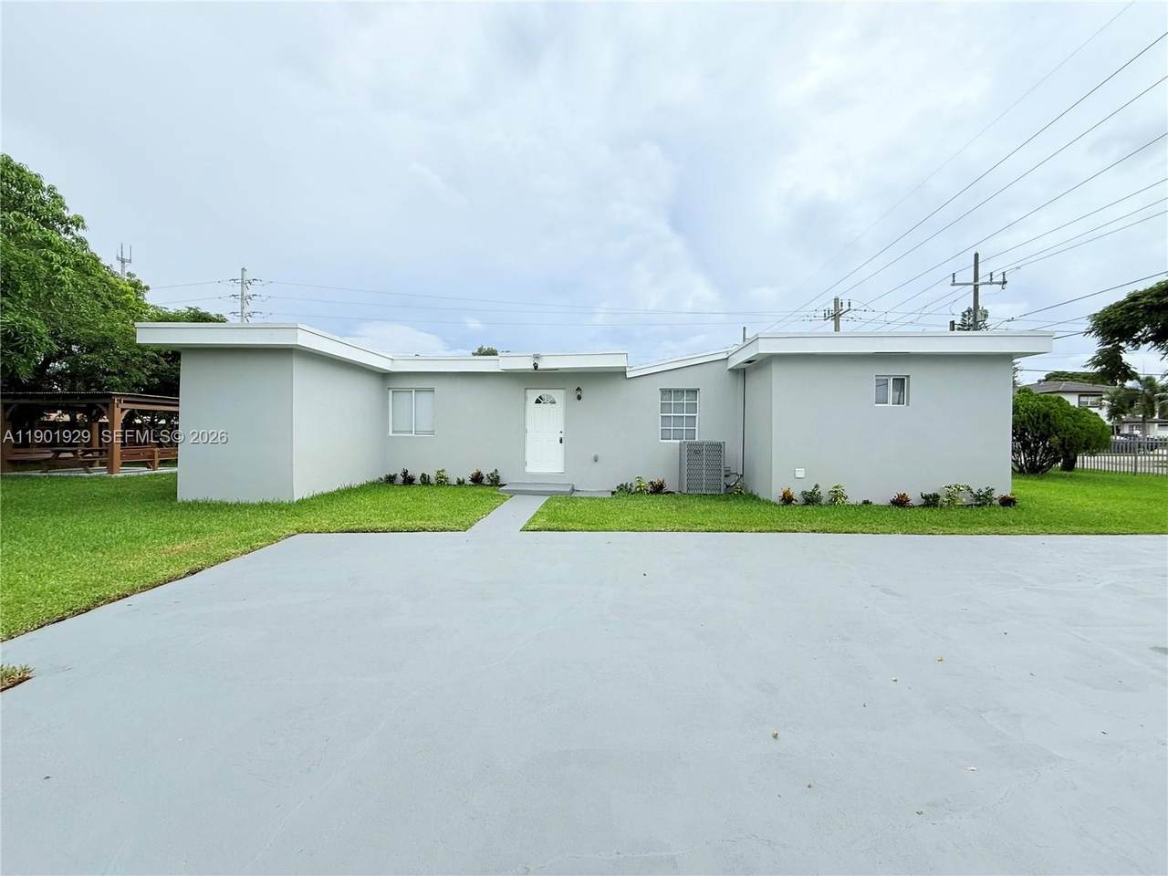 4340 19th St - Photo 1