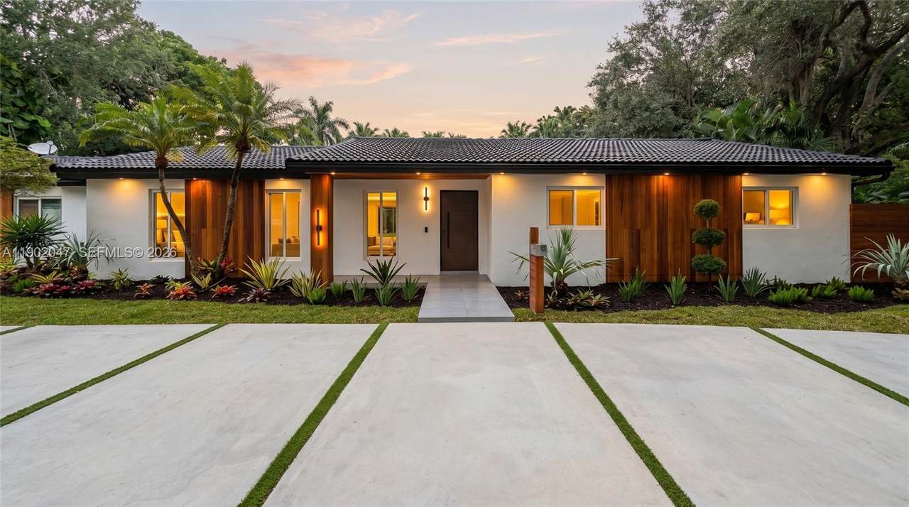 15321 82nd Ave - Photo 1