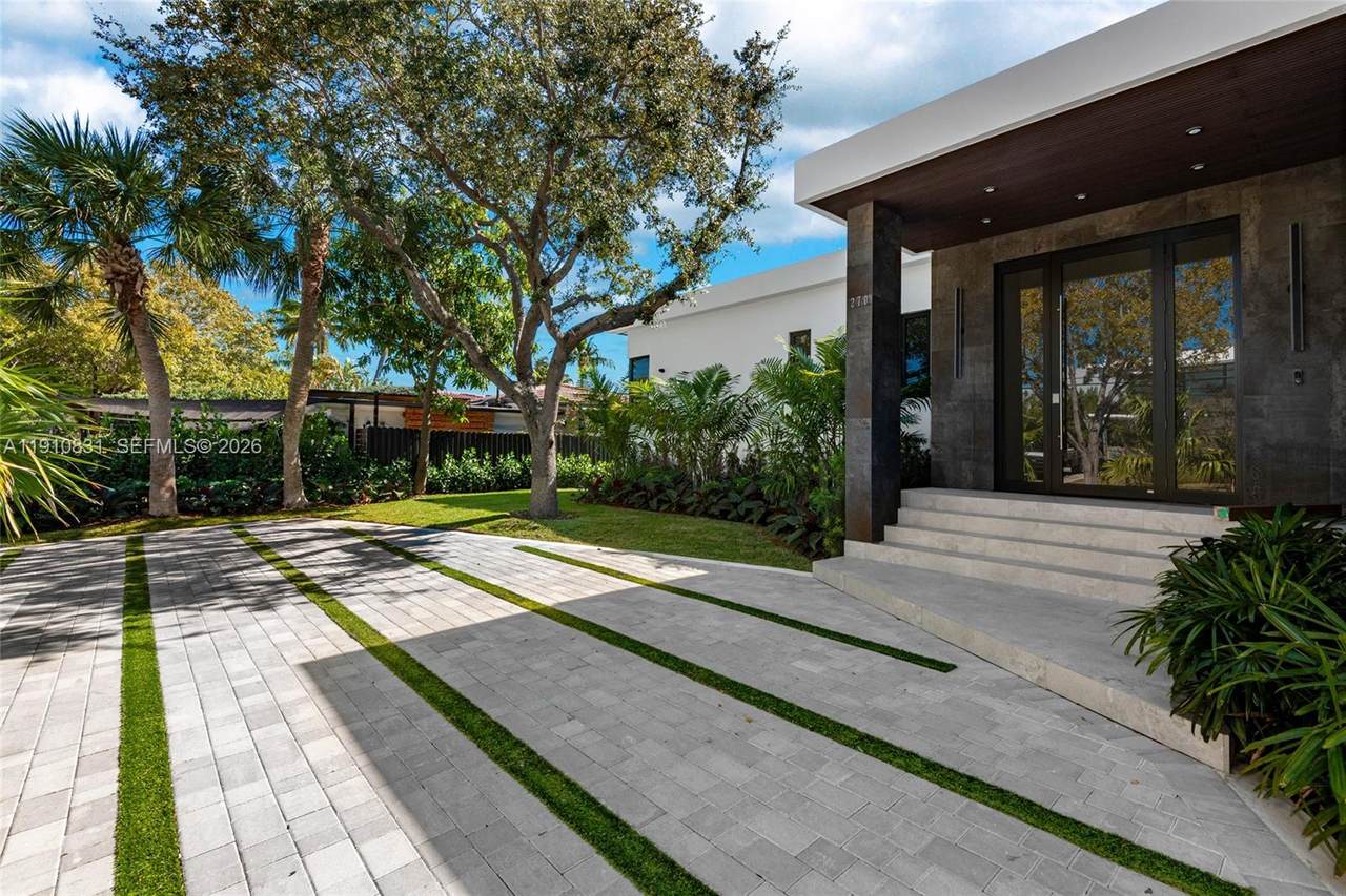 https://bt-photos.global.ssl.fastly.net/miami/1280_boomver_3_A11910831-2.jpg