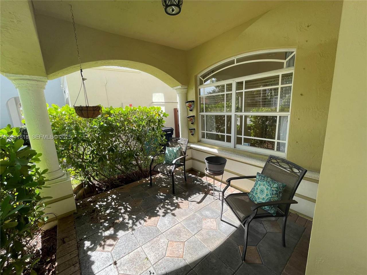 20774 90th Pl - Photo 1