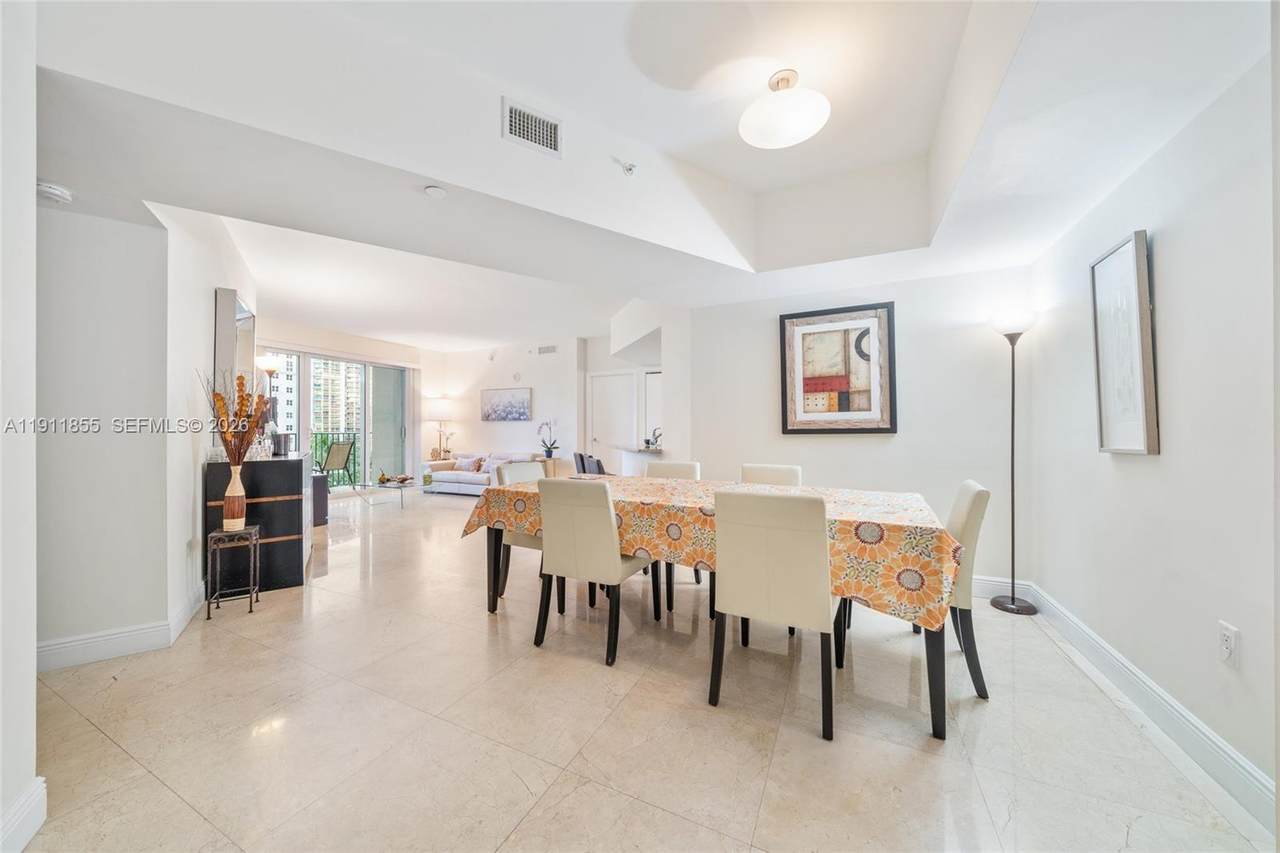 https://bt-photos.global.ssl.fastly.net/miami/1280_boomver_3_A11911855-2.jpg