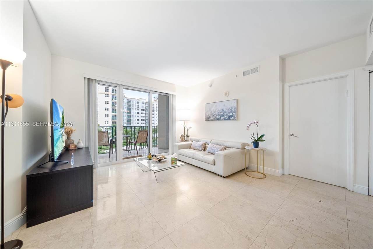 https://bt-photos.global.ssl.fastly.net/miami/1280_boomver_3_A11911855-2.jpg