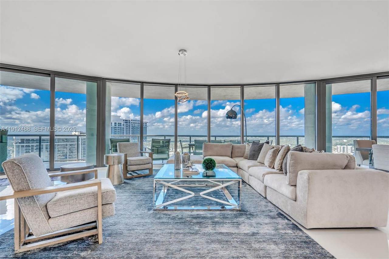 100 Las Olas Blvd - Photo 1