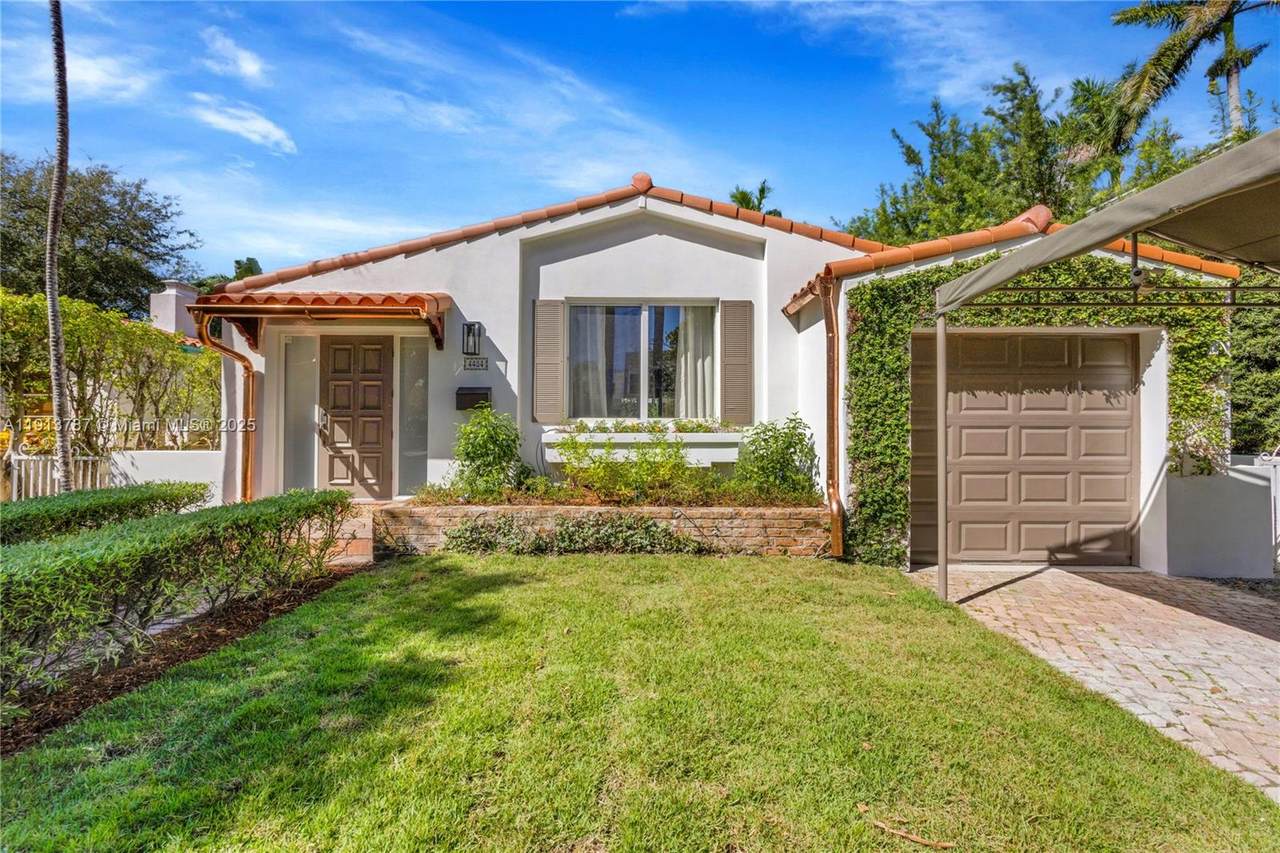 4484 Royal Palm Ave - Photo 1