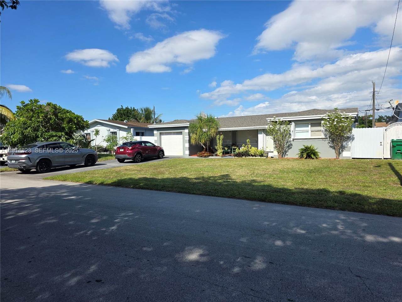 7917 Tropicana St - Photo 1