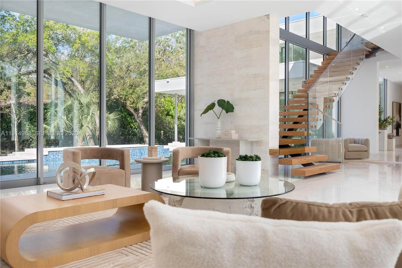 https://bt-photos.global.ssl.fastly.net/miami/1280_boomver_3_A11914963-2.jpg