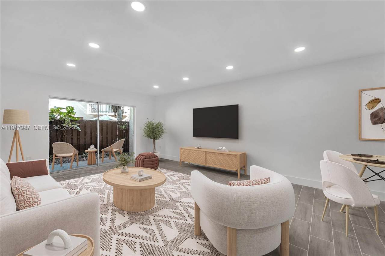 13712 90th Ave - Photo 1