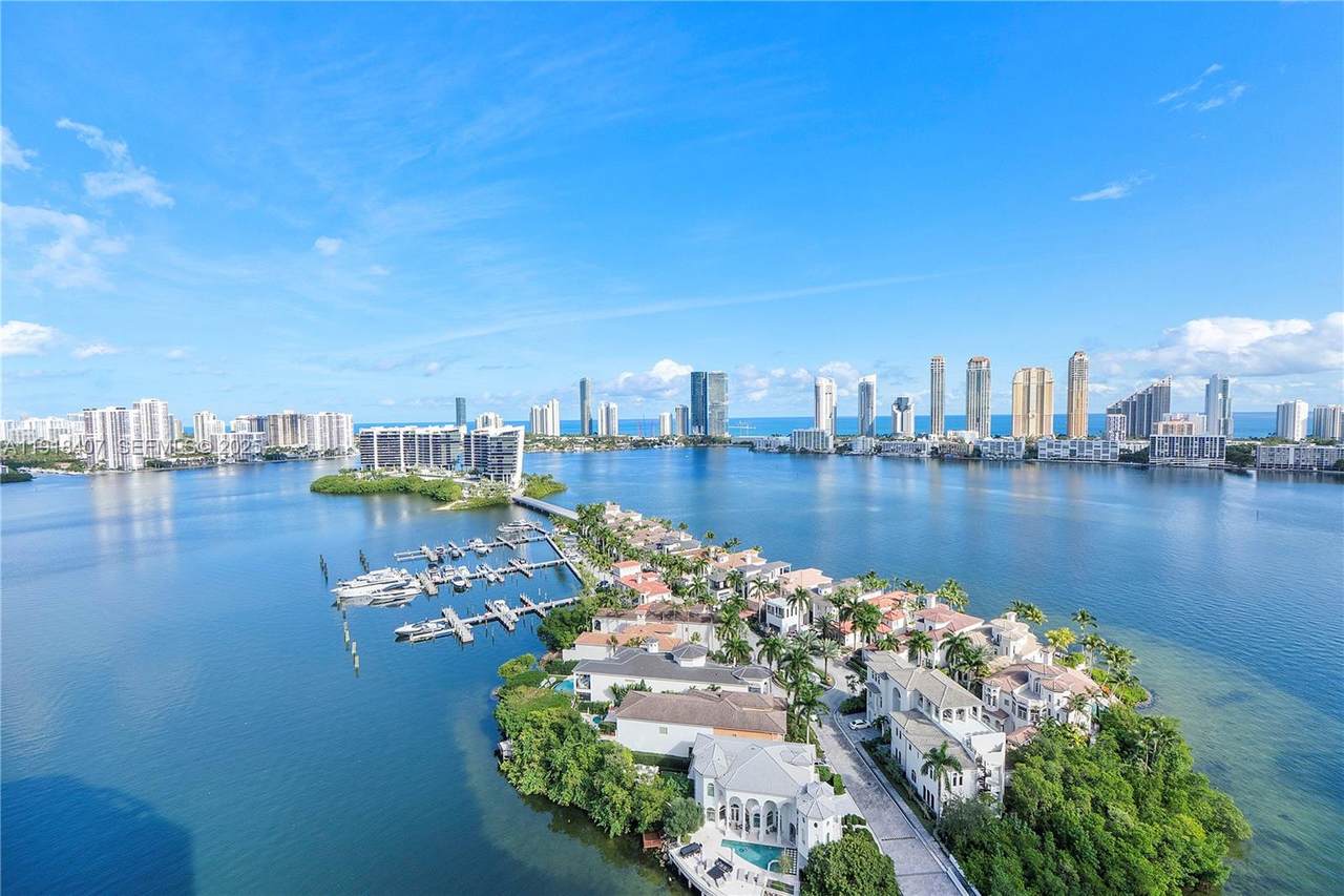 6000 Island Blvd - Photo 1