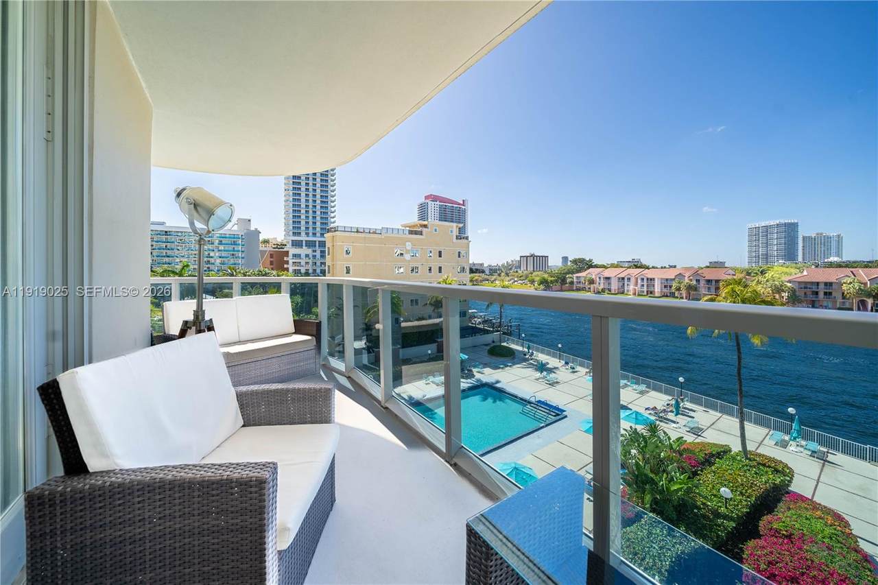 https://bt-photos.global.ssl.fastly.net/miami/1280_boomver_3_A11919025-2.jpg