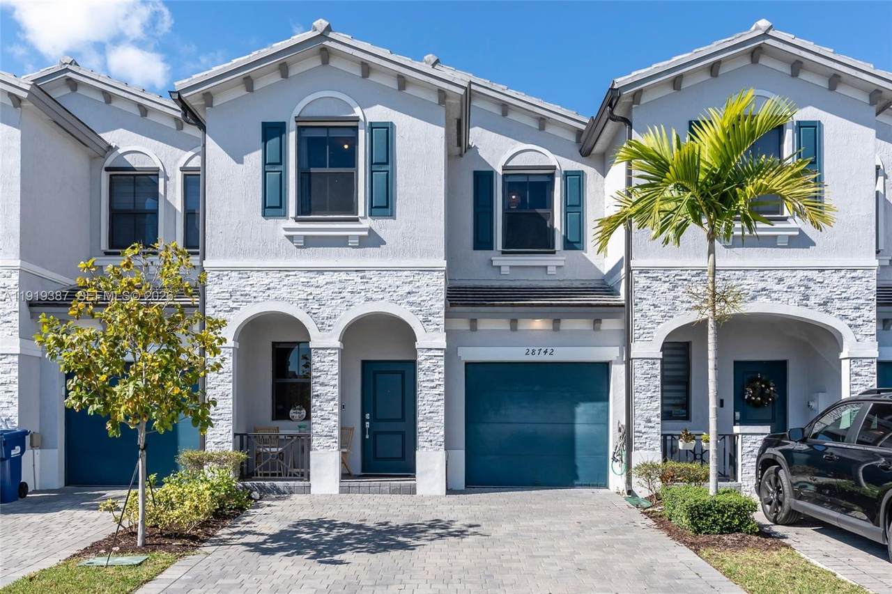 28742 134th Ct - Photo 1