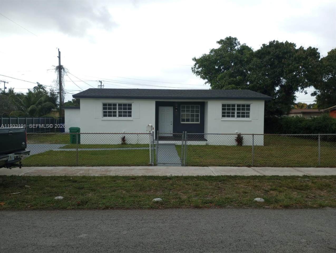 7625 14th Ct - Photo 1