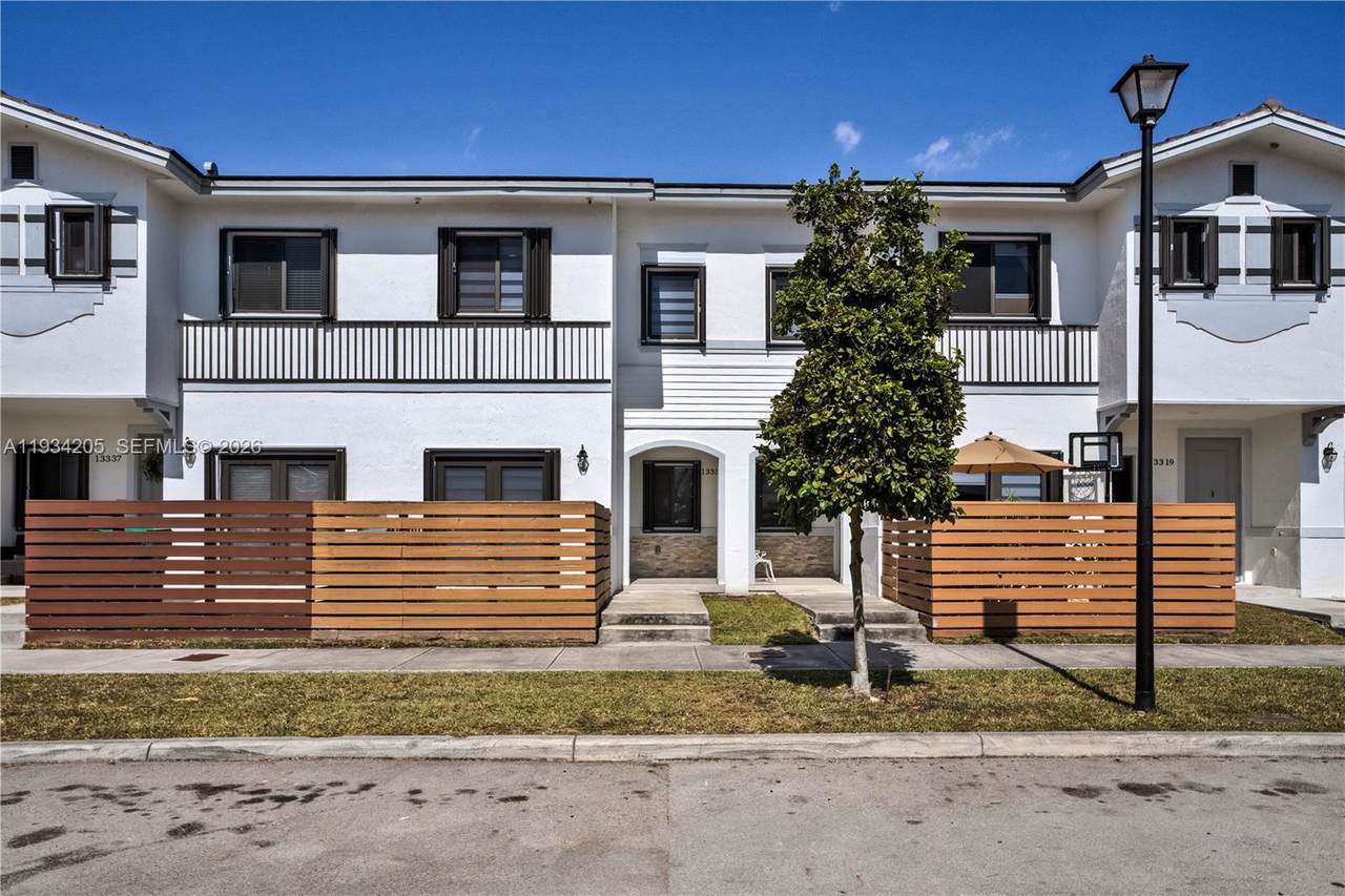 13331 250th Ter - Photo 1