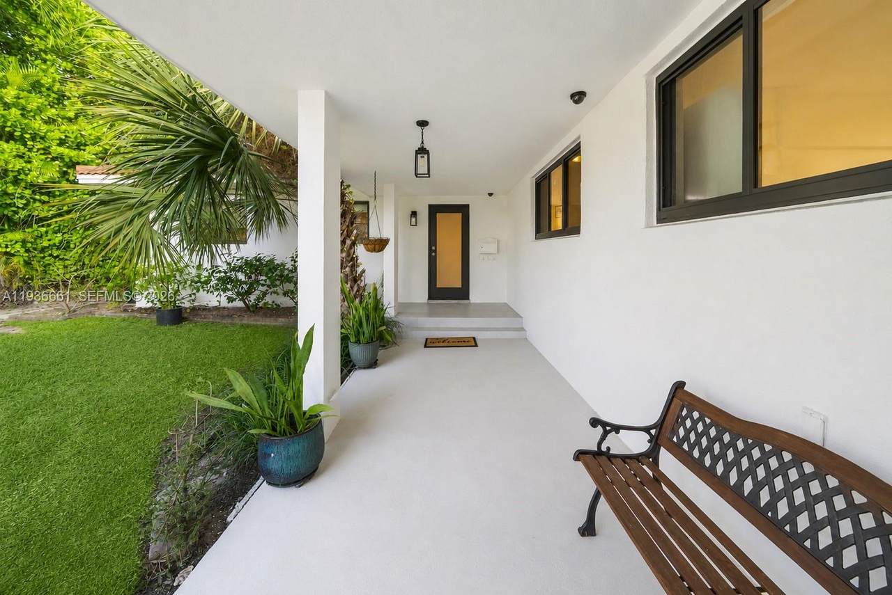 https://bt-photos.global.ssl.fastly.net/miami/1280_boomver_3_A11936661-2.jpg