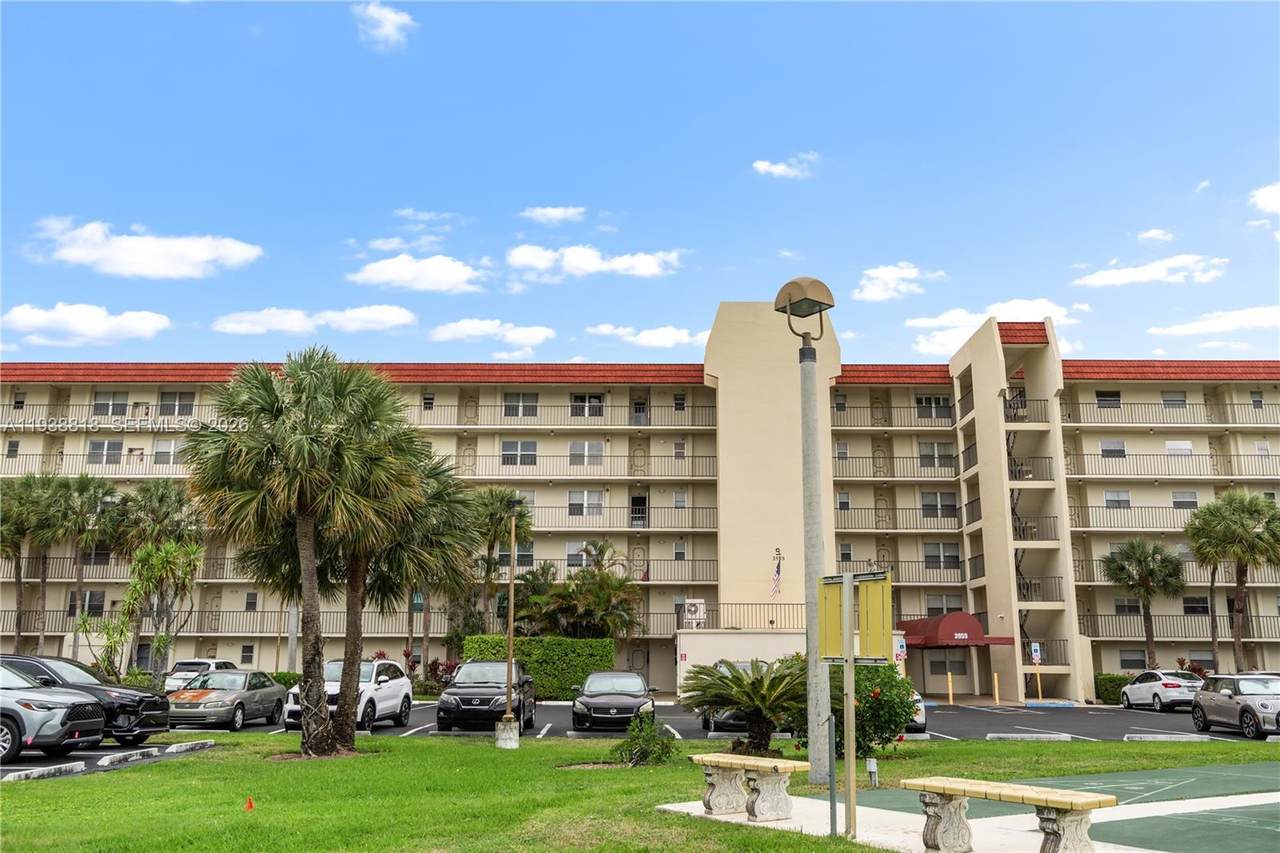 3959 Via Poinciana - Photo 1