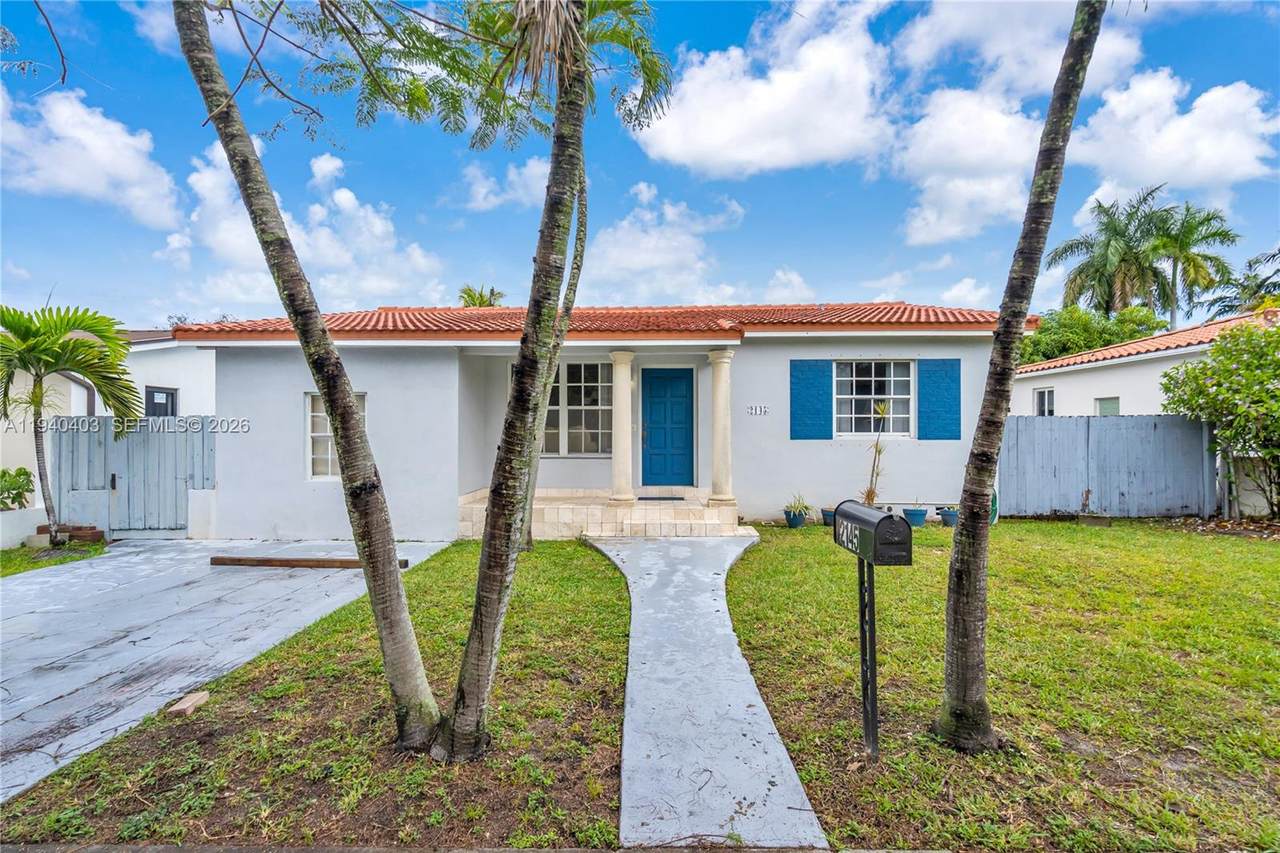 2145 26th St - Photo 1