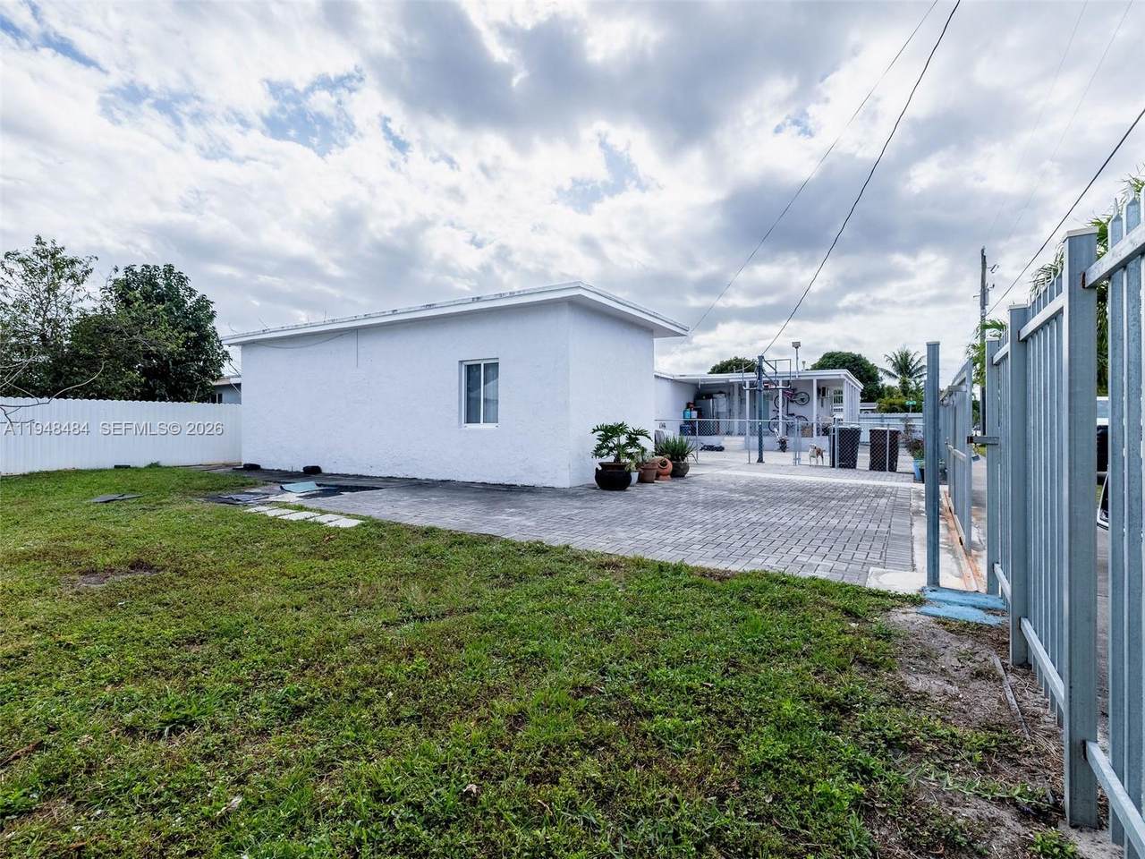 https://bt-photos.global.ssl.fastly.net/miami/1280_boomver_2_A11948484-2.jpg