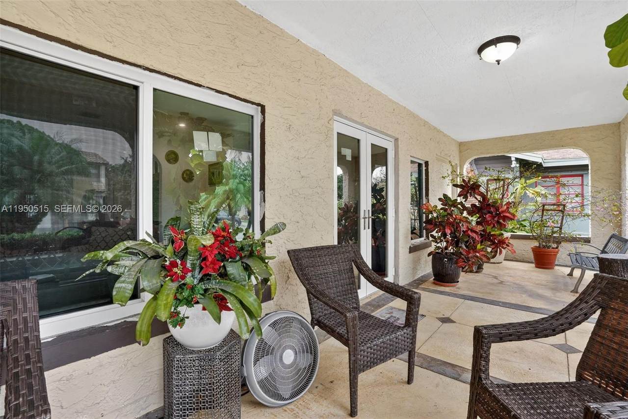 https://bt-photos.global.ssl.fastly.net/miami/1280_boomver_3_A11950515-2.jpg