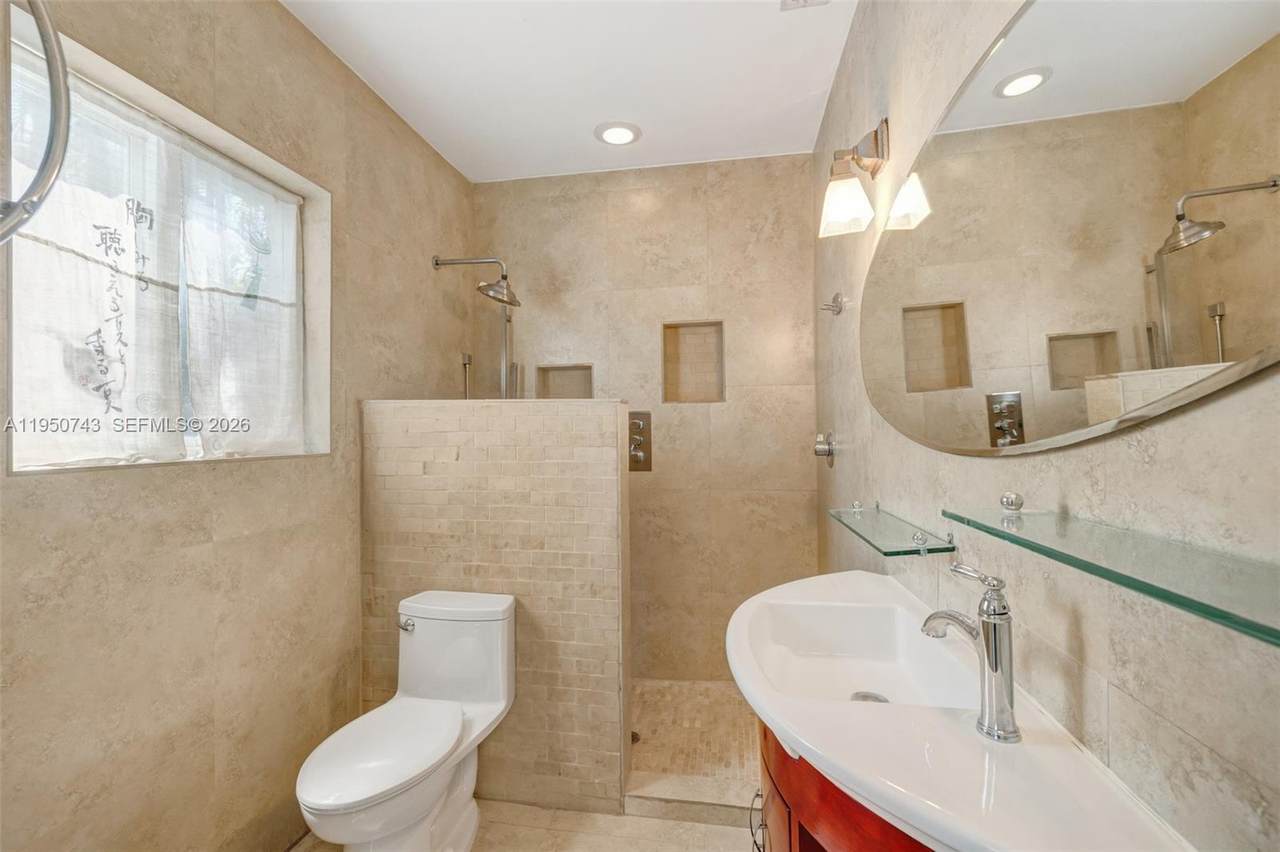https://bt-photos.global.ssl.fastly.net/miami/1280_boomver_3_A11950743-2.jpg
