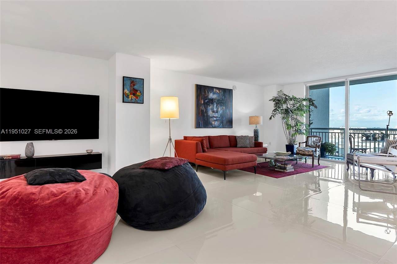 9055 73rd Ct - Photo 1