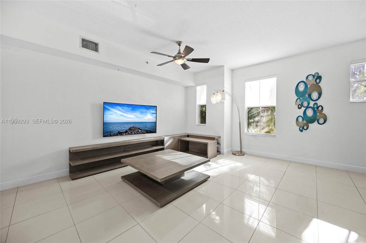 https://bt-photos.global.ssl.fastly.net/miami/1280_boomver_2_A11959293-2.jpg