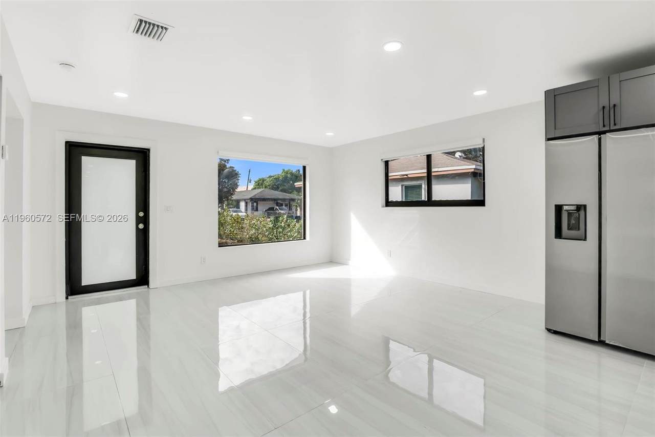 https://bt-photos.global.ssl.fastly.net/miami/1280_boomver_2_A11960572-2.jpg
