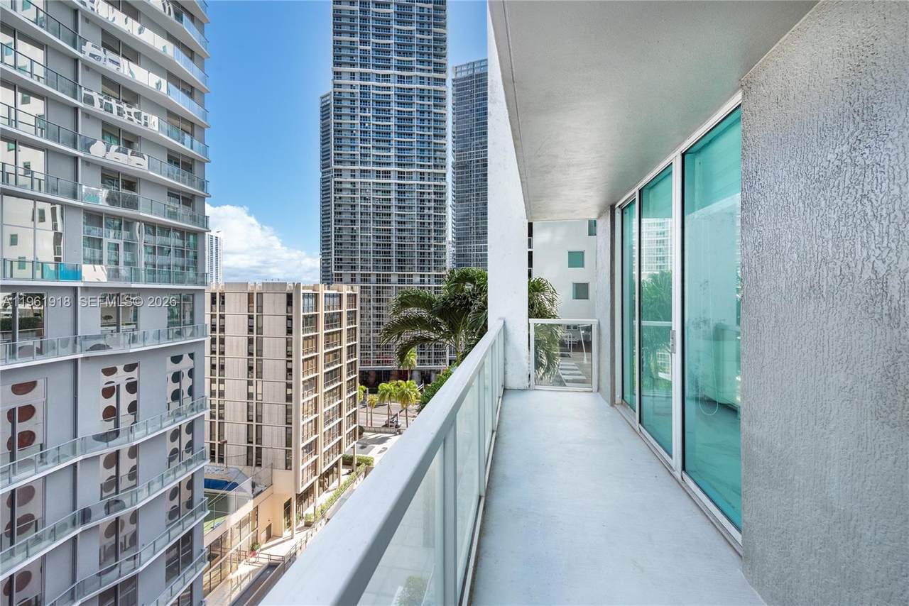 https://bt-photos.global.ssl.fastly.net/miami/1280_boomver_3_A11961918-2.jpg