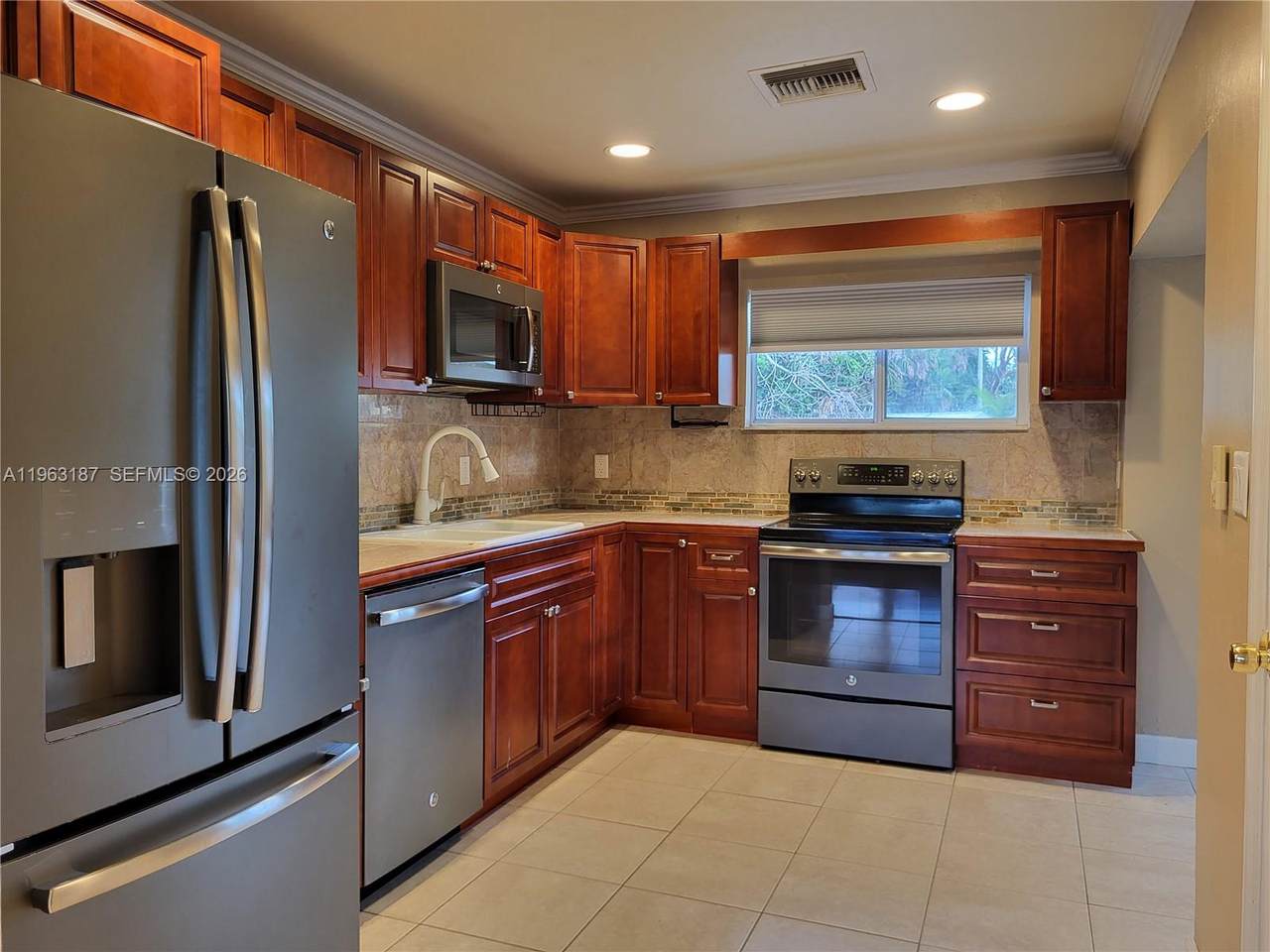 30 56th St - Photo 1