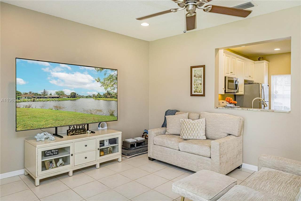 https://bt-photos.global.ssl.fastly.net/miami/1280_boomver_3_A11963426-2.jpg