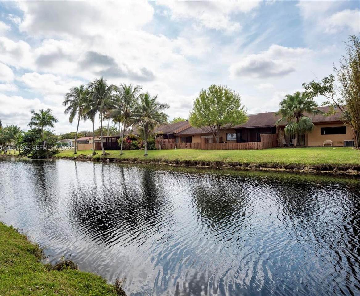 https://bt-photos.global.ssl.fastly.net/miami/1280_boomver_4_A11966294-2.jpg