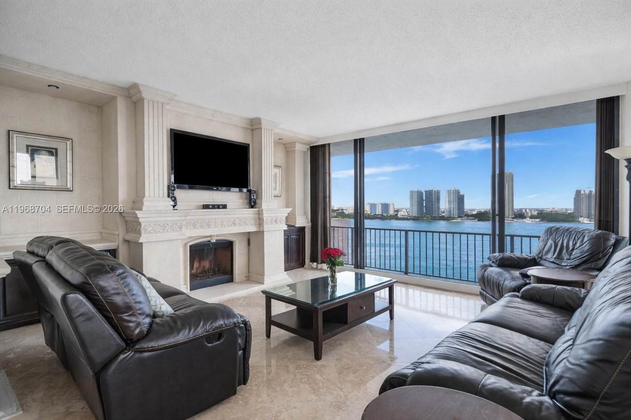 https://bt-photos.global.ssl.fastly.net/miami/1280_boomver_3_A11968704-2.jpg