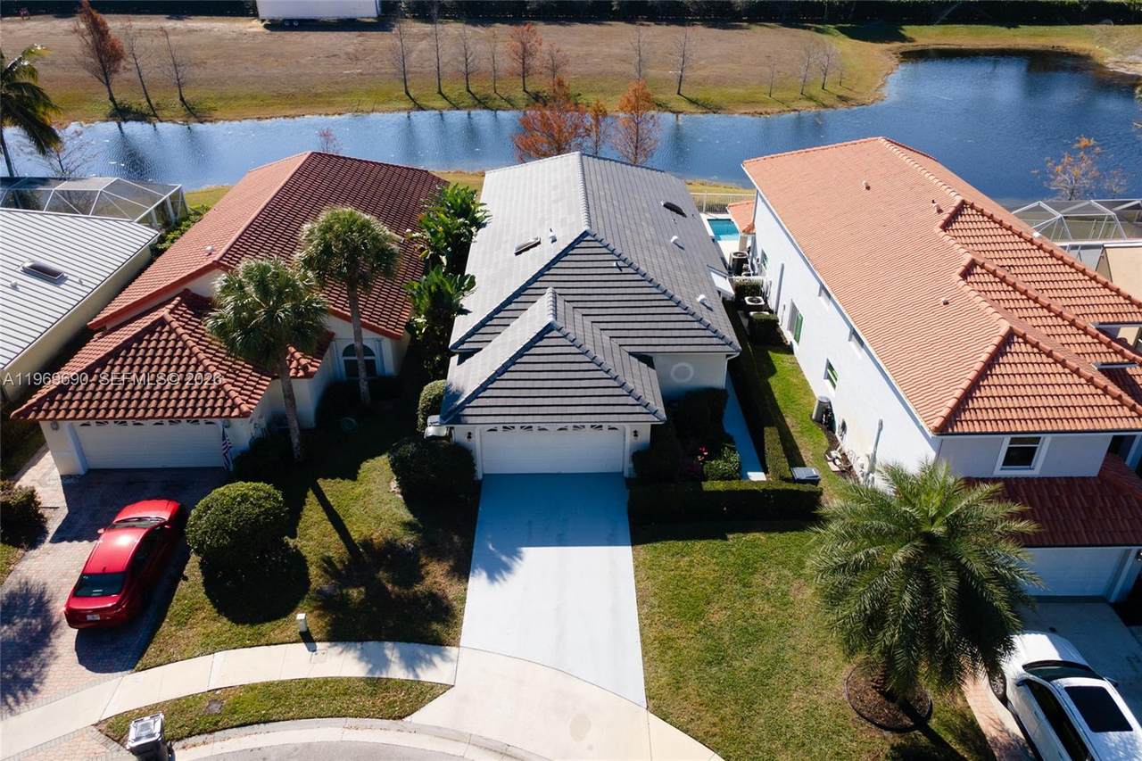 2668 Country Golf Dr - Photo 1